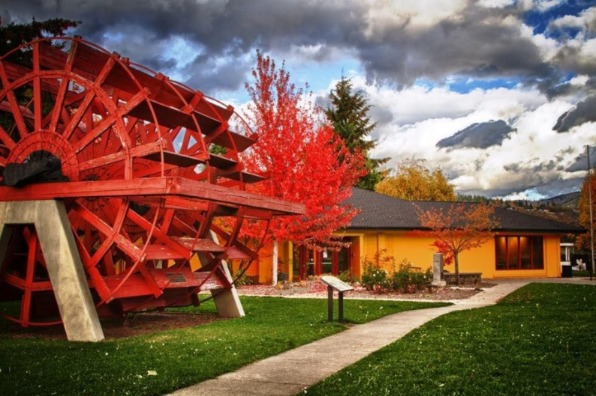 Hood River Visitors Center